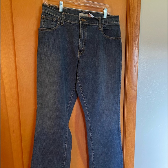 Levi Women’s 550 Jeans